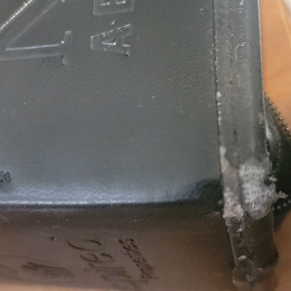 NIV Live: A Bible Experience the Complete Holy Bible on CDs - Picture 4 of 8